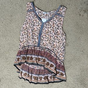 Beautiful blouse. Size XS, new with the tags!